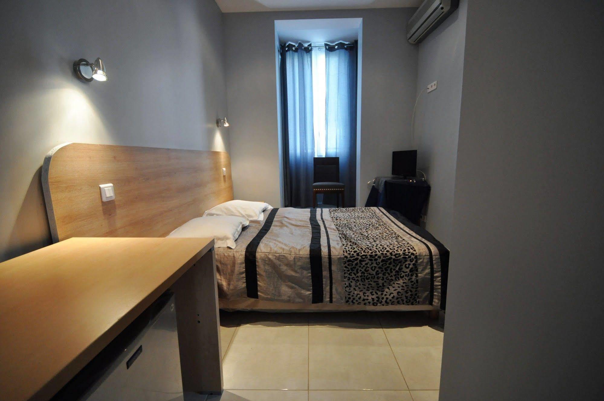 Hotel Carlone Ницца Экстерьер фото